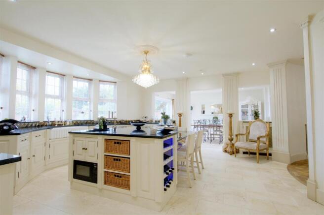Dining/Living Kitchen