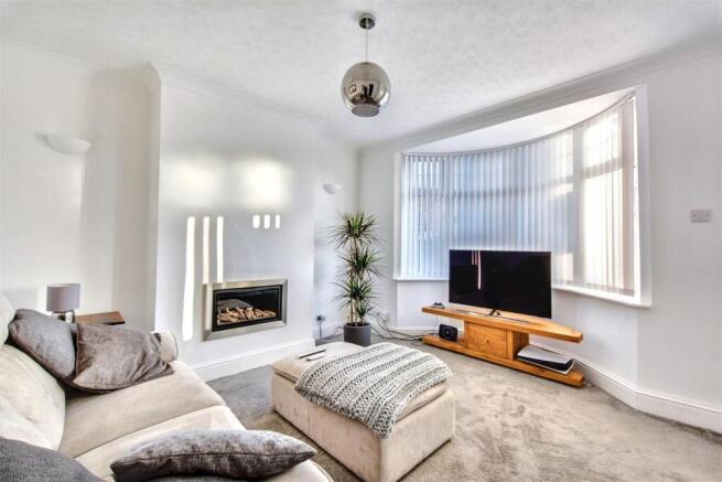 Lounge/Sitting Room