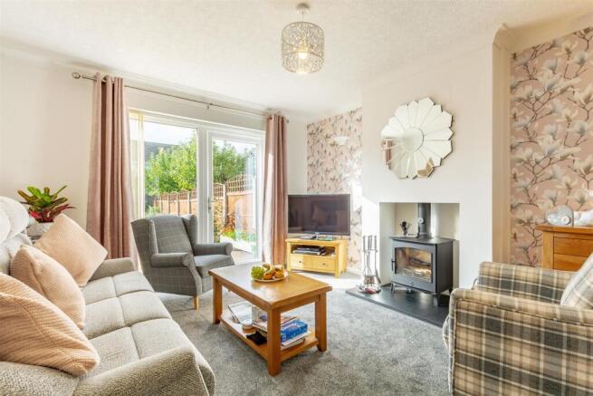 Lounge/Sitting Room