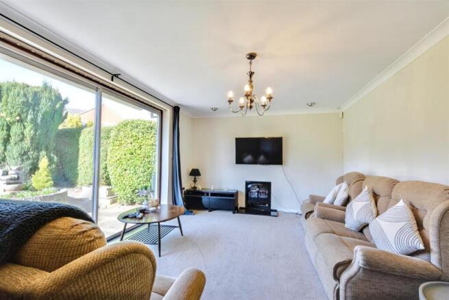 Lounge/Sitting Room
