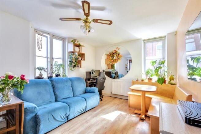 Open Plan Living/Dining Kitchen