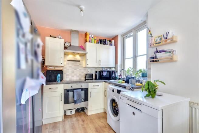 Open Plan Living/Dining Kitchen