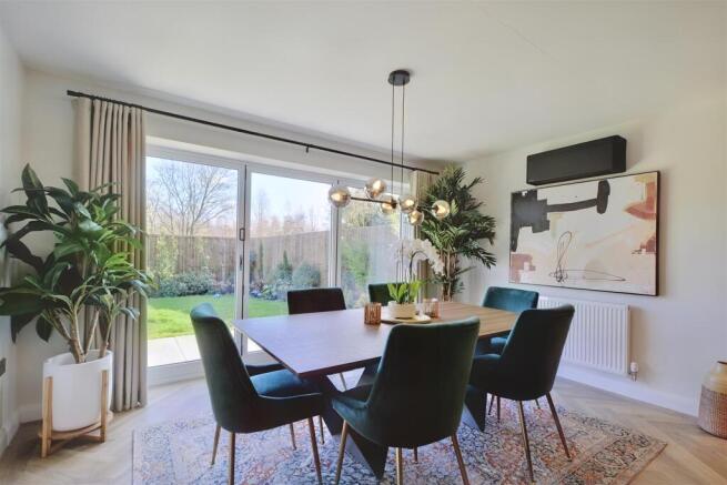 Dining Room_1.jpeg
