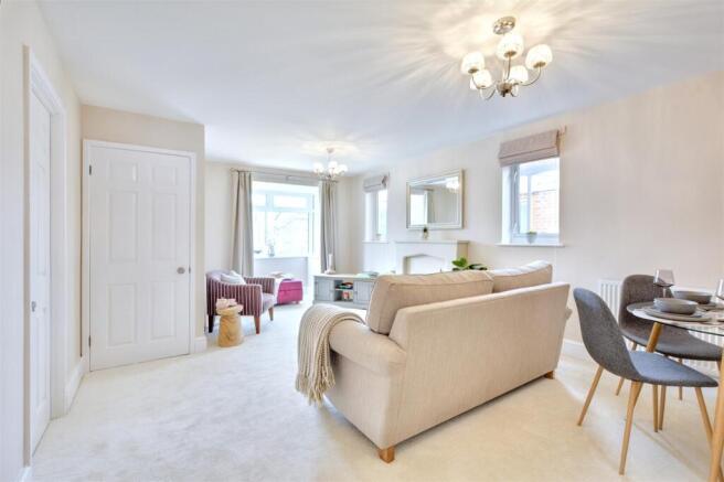 Lounge/Dining Room