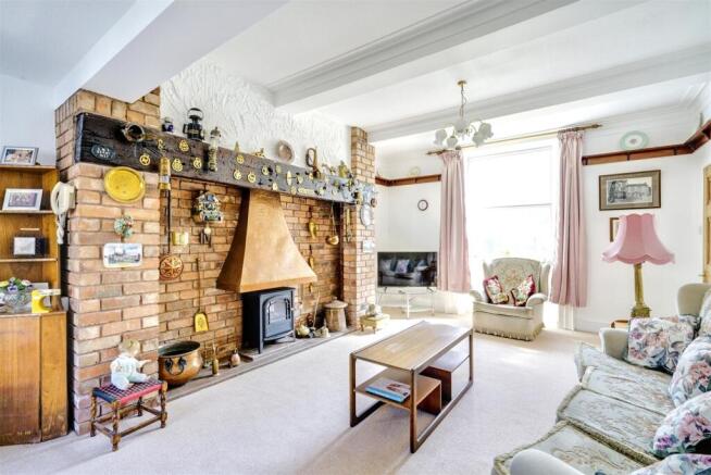 Lounge/Sitting Room