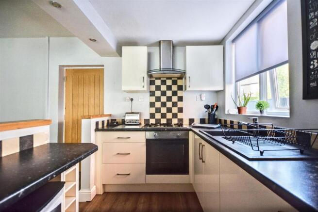 Kitchen_2.jpeg