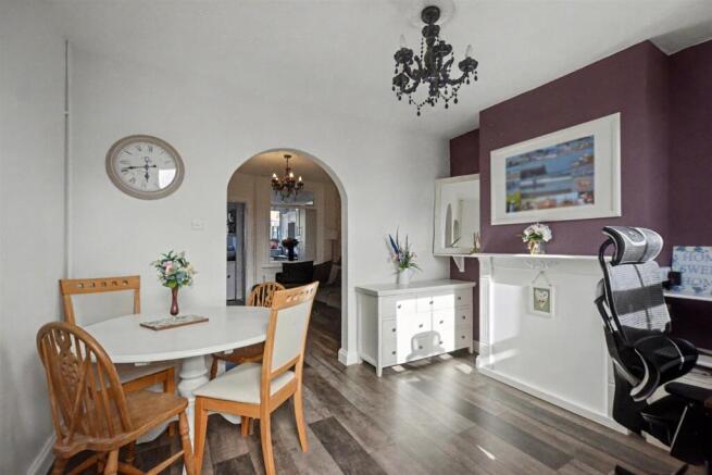 Dining Room_2.jpeg