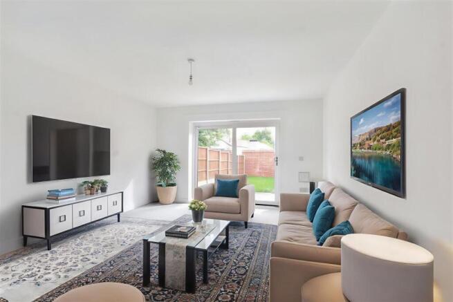 WrFkWHi3lUKcbg-oK2kW4w-1 - Living Room - Standard 