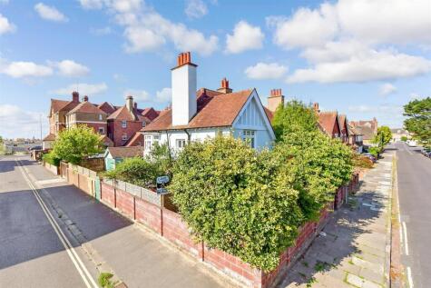 Irvine Road, Littlehampton, West Sussex