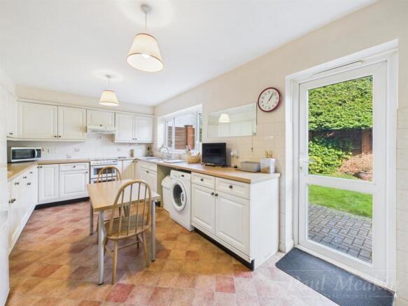 Kitchen/ Breakfast Room