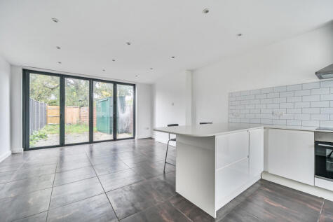 Upton Close, Henley-on-Thames, Oxfordshire, RG9