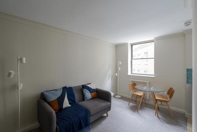 13 Aldersgate Court - low res - NPP09154.jpg