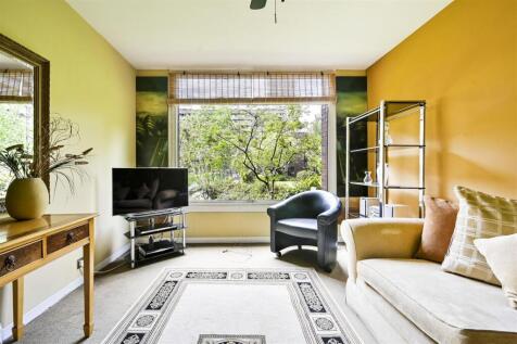 Brandon Mews, Barbican, London