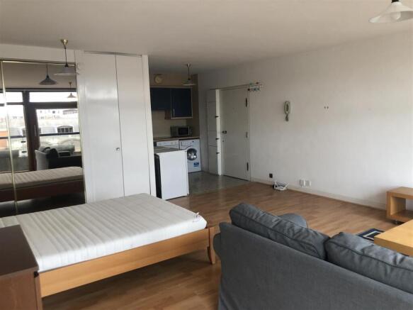 Room 2.jpg