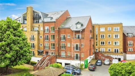 Iliffe Close, Reading, Berkshire, RG1