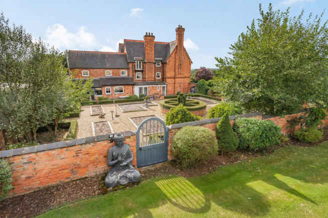 8479735-exterior0...