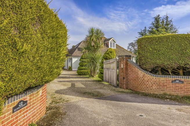 Sunnycroft, North...