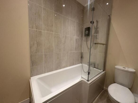 IMG-20251028-WA00...