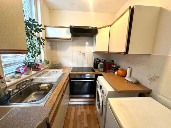 IMG-20251120-WA00...