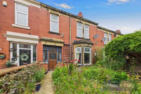 Essex Gardens, Low Fell