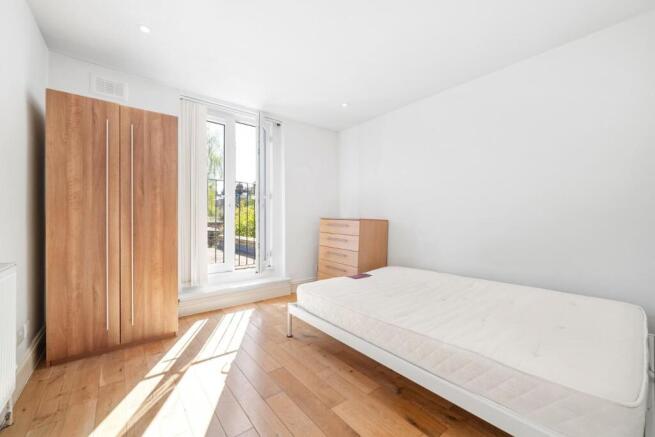 Bedroom 1.jpg