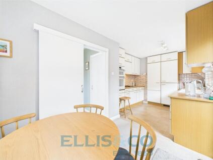 Cavendish Close, Tonbridge, Kent, TN10