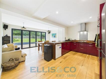 Elmshurst Gardens, Tonbridge, Kent, TN10