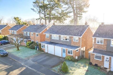 Cecil Aldin Drive, Tilehurst, Reading, Berkshire, RG31