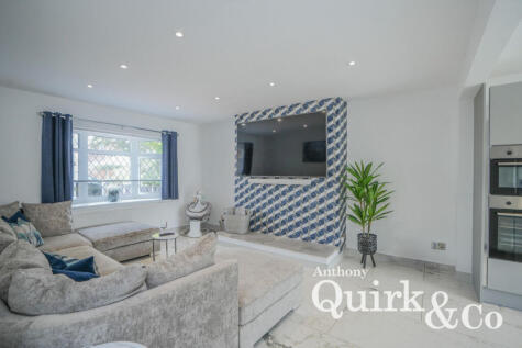 Deepwater Road, Canvey Island, SS8