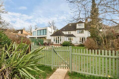 Grove Road, Tring 'Grove'