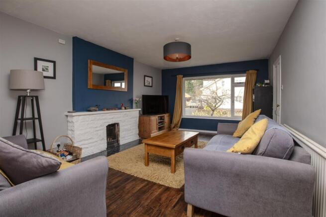 LivingRoom02.jpg