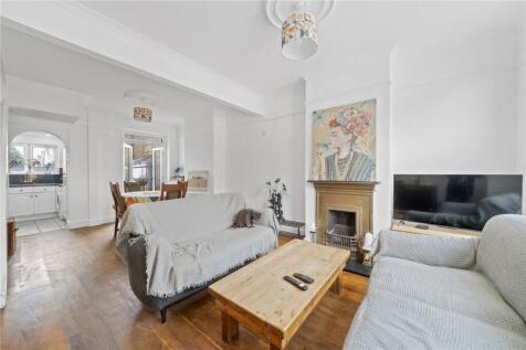 Waverley Avenue, Walthamstow, London, E17