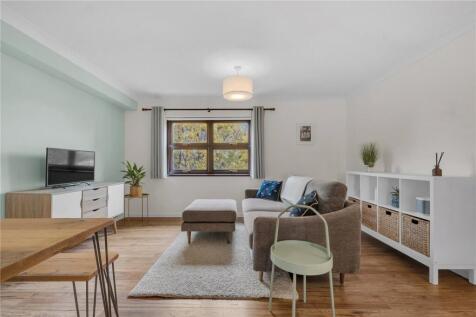 Coppermill Lane, Walthamstow, London, E17