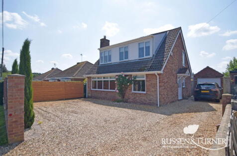 Ling Common Road, North Wootton