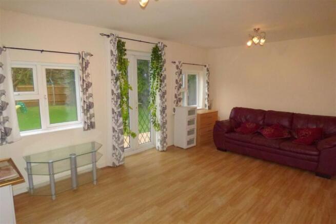 5 Bedroom Detached House For Sale In Common Road Bluebell Hill