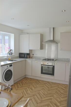 kitchen 1.jpg