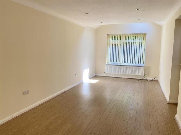15 Dickens Place-3.jpg