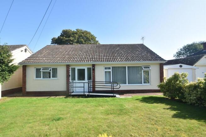 4 Grove Lane