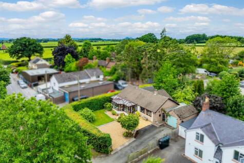 Crendon, Montford Bridge, Shrewsbury, SY4 1HA