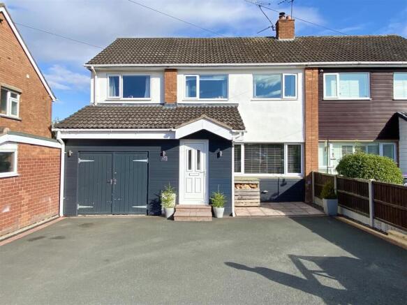 65 Lanadowne cres-20.jpg