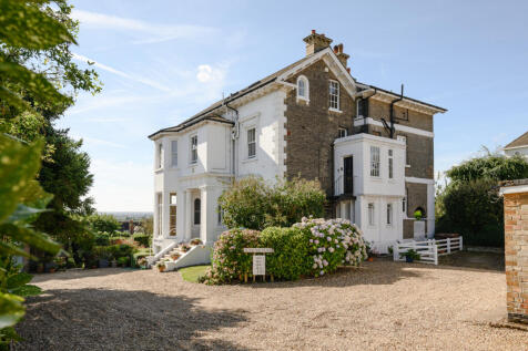 Sunnyside, London, SW19