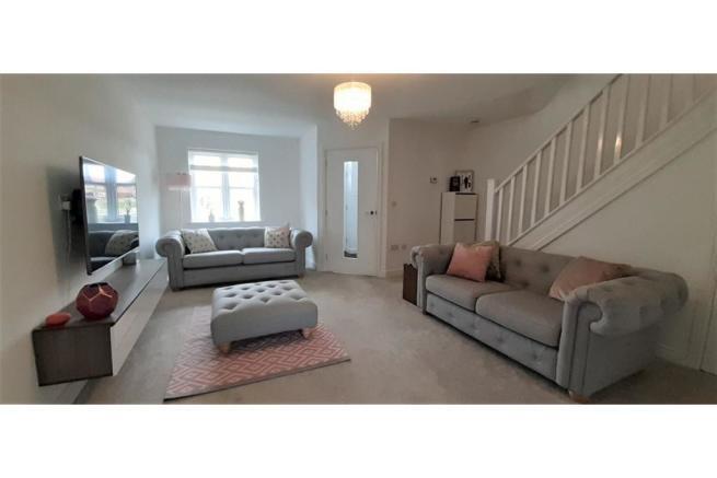 151073_1157169-2_IMG