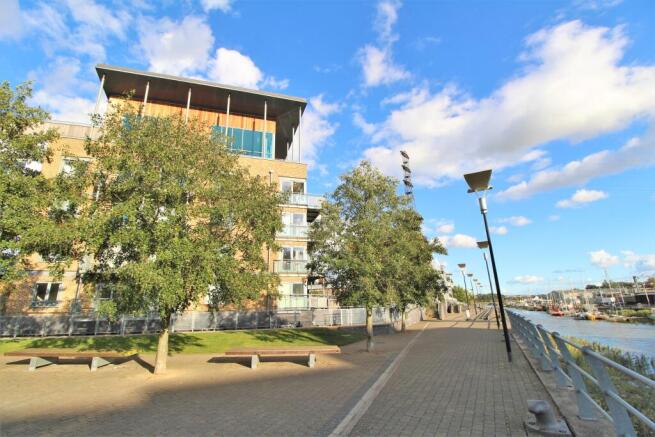 Photo 01
