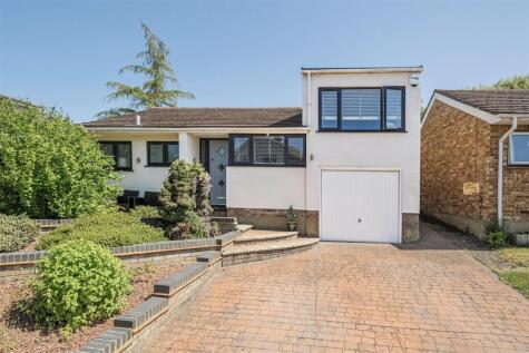 Pine Grove, Twyford, Reading, Berkshire, RG10