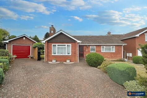 Rainsbrook Drive, Whitestone, Nuneaton, CV11 6UE