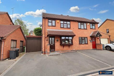 St. Michaels Way, Nuneaton, CV10 8RB