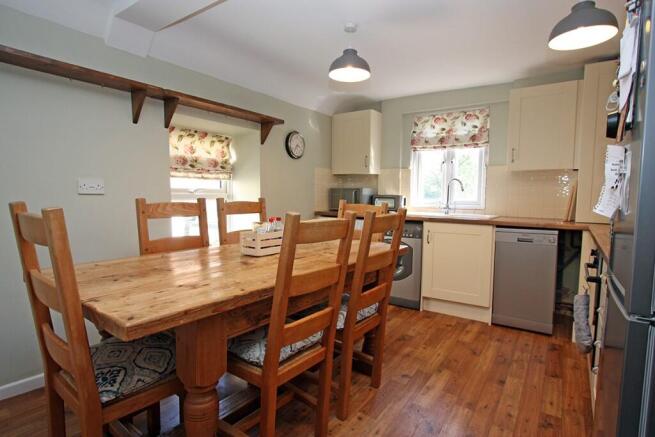 Kitchen/din9ng room