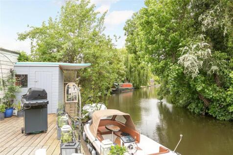 Trowlock Island, Teddington, TW11