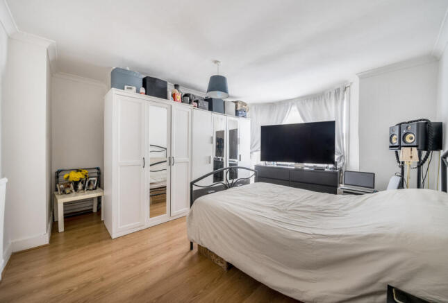 1333883-10-689374...