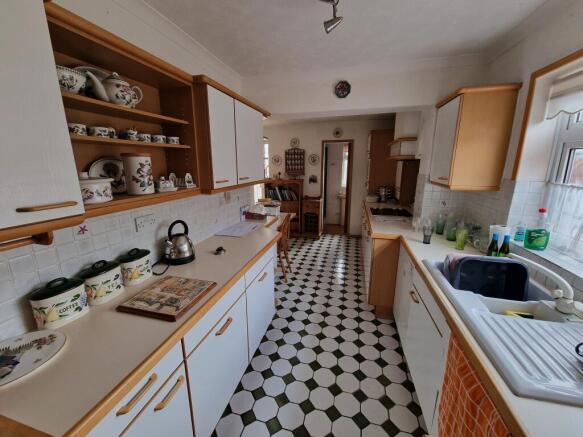 Kitchen-Breakfast-angle 3